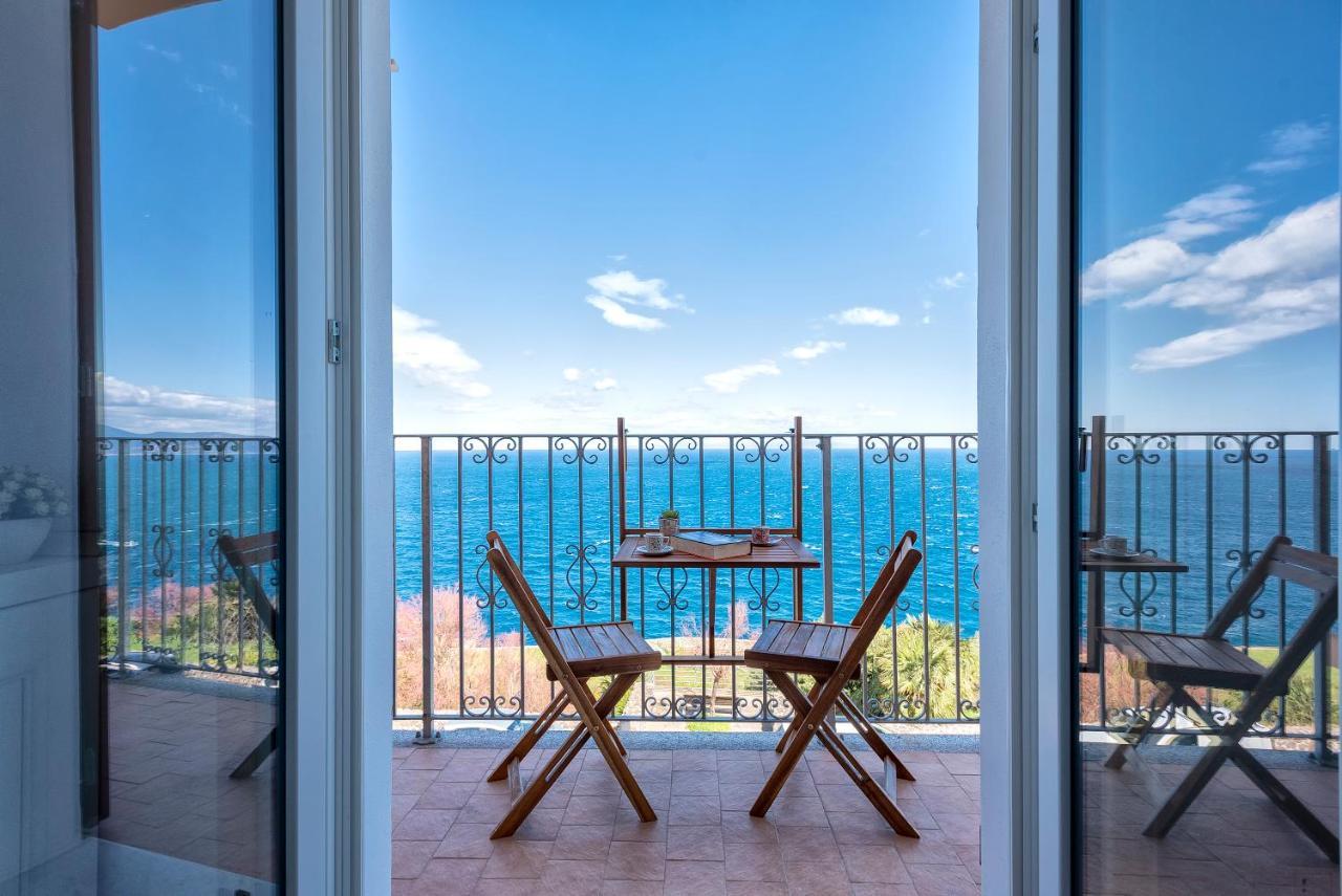 “Cielo E Mare”, Casetta Nel Cuore Del Borgo Antico / “Sky & Sea”, Charming In The Heart Of Old Village Castelsardo Exterior photo