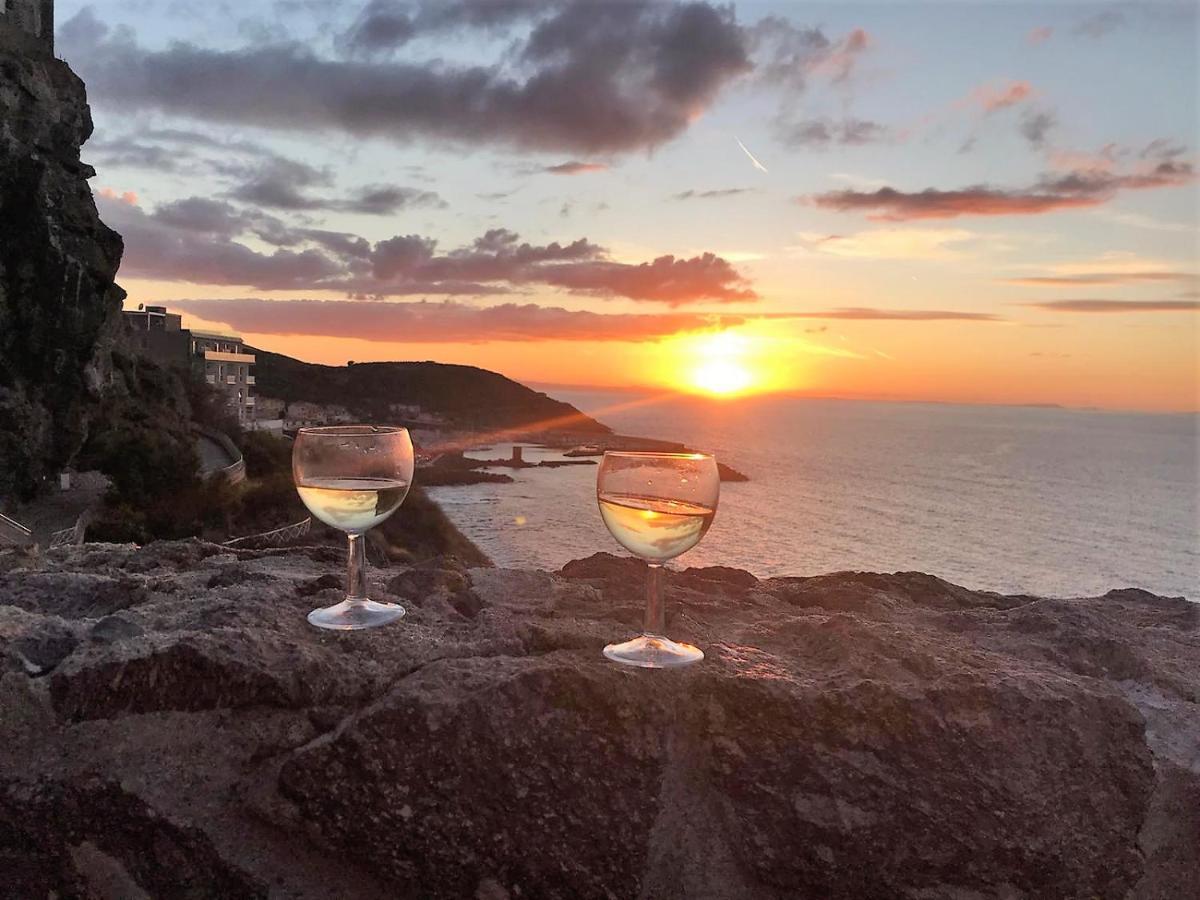 “Cielo E Mare”, Casetta Nel Cuore Del Borgo Antico / “Sky & Sea”, Charming In The Heart Of Old Village Castelsardo Exterior photo