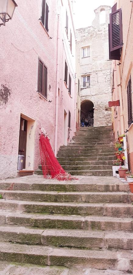 “Cielo E Mare”, Casetta Nel Cuore Del Borgo Antico / “Sky & Sea”, Charming In The Heart Of Old Village Castelsardo Exterior photo