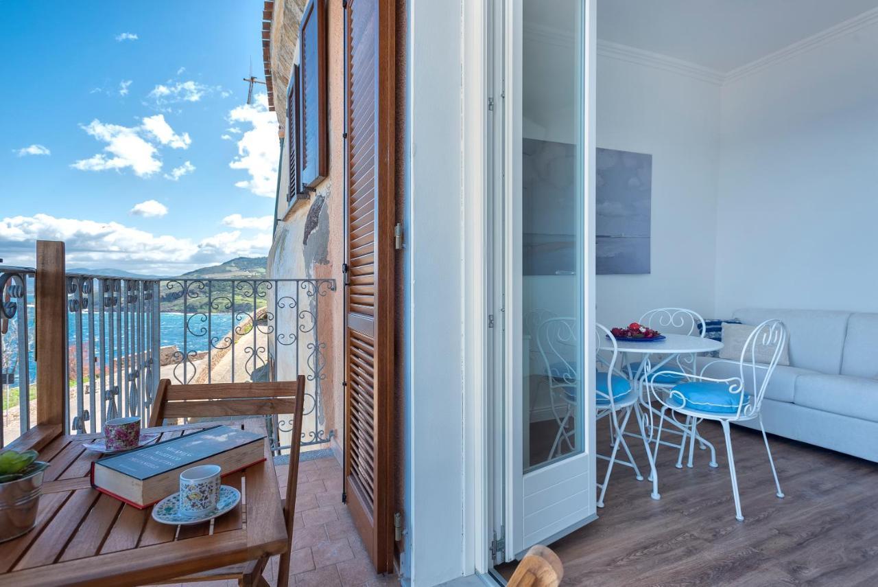 “Cielo E Mare”, Casetta Nel Cuore Del Borgo Antico / “Sky & Sea”, Charming In The Heart Of Old Village Castelsardo Exterior photo