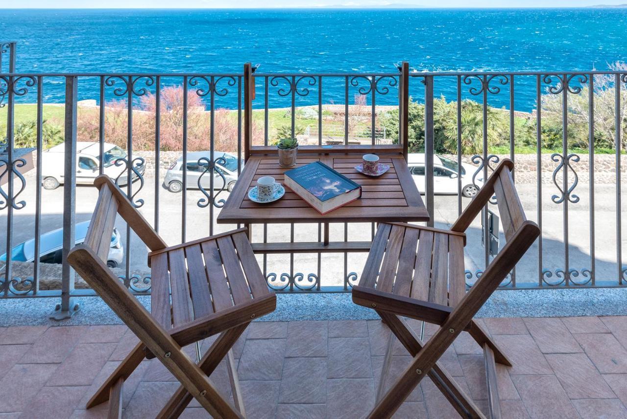 “Cielo E Mare”, Casetta Nel Cuore Del Borgo Antico / “Sky & Sea”, Charming In The Heart Of Old Village Castelsardo Exterior photo